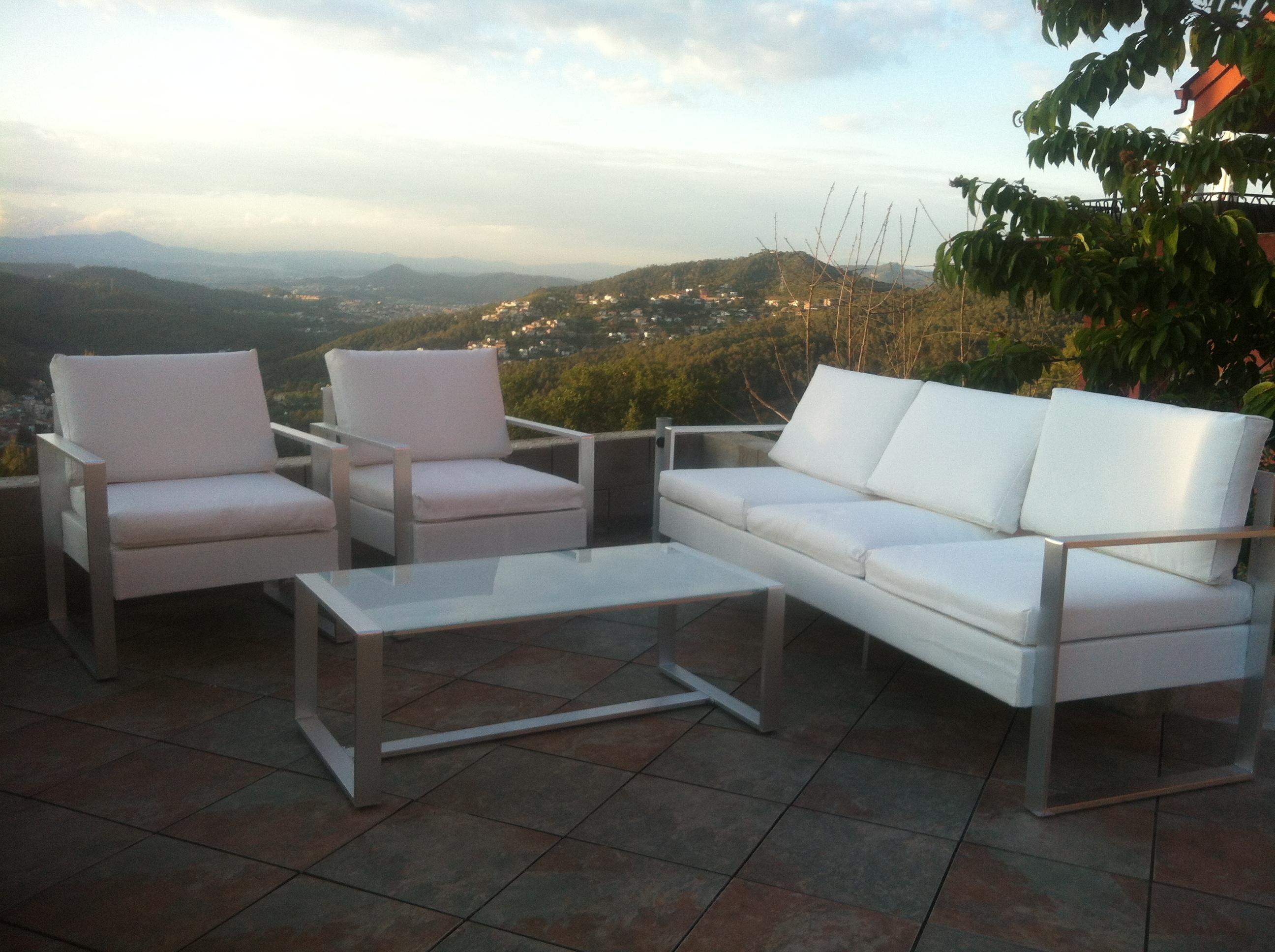 ホテル プティット ミラドール Torrelles De Llobregat エクステリア 写真